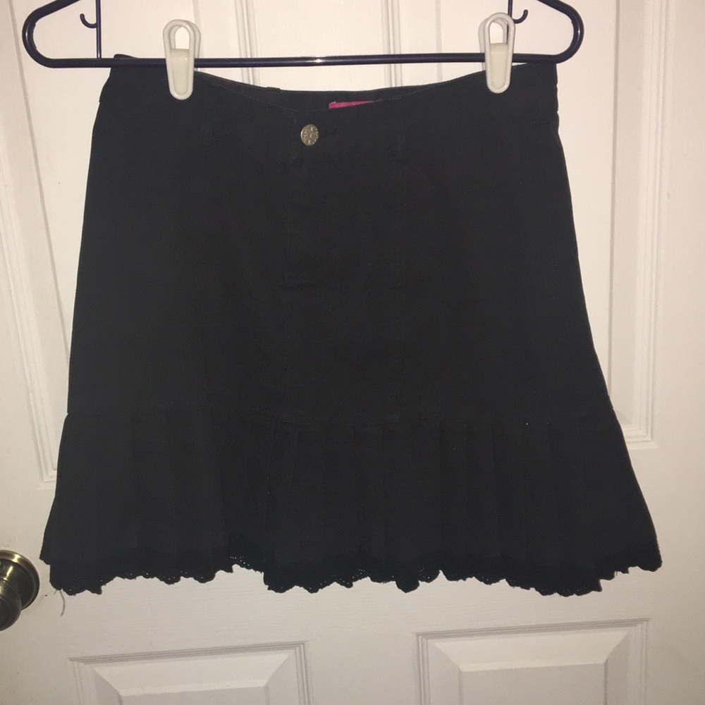 Black casual ruffle shirt